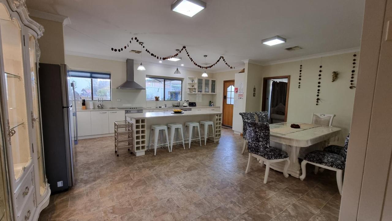 Spacious Holiday Home - Waikerie Kültér fotó